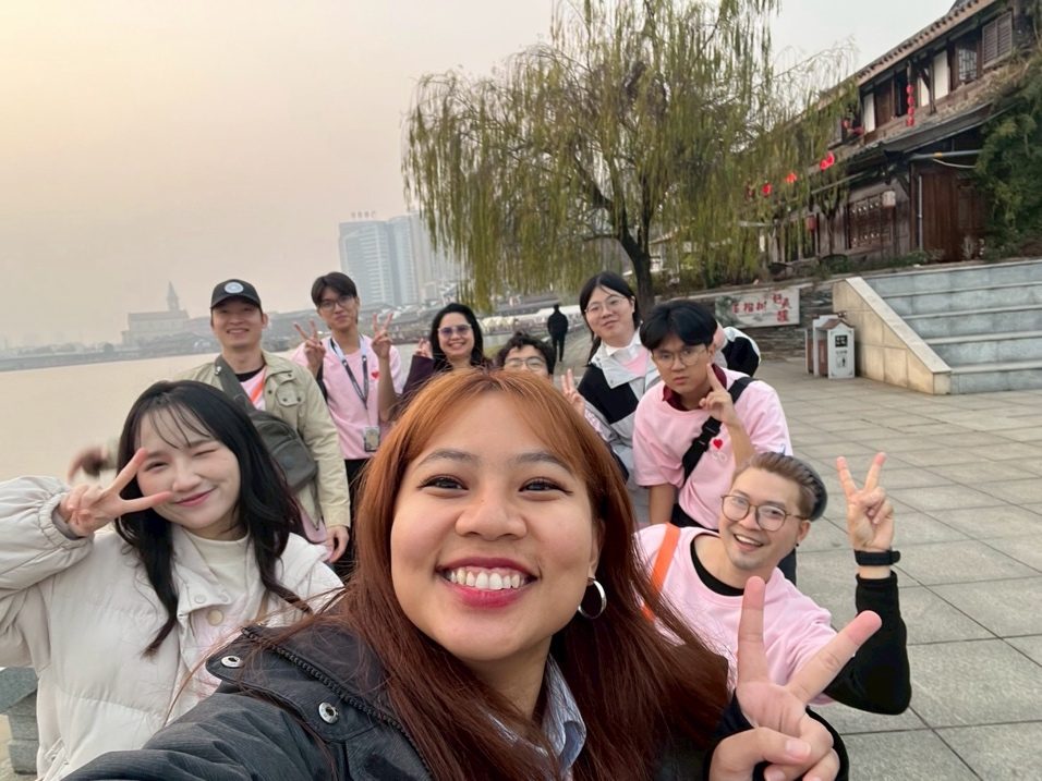 Thai delegation at Taohuayuan Scenic Area